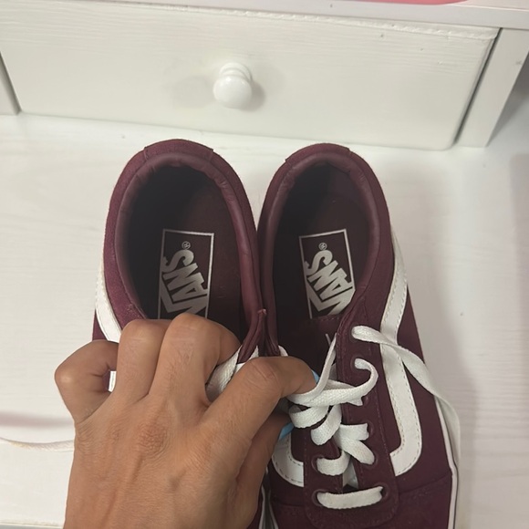 Vans - Picture 4 of 5